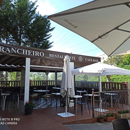 Hostal Restaurante Rancheiro Vigo Bagian luar foto
