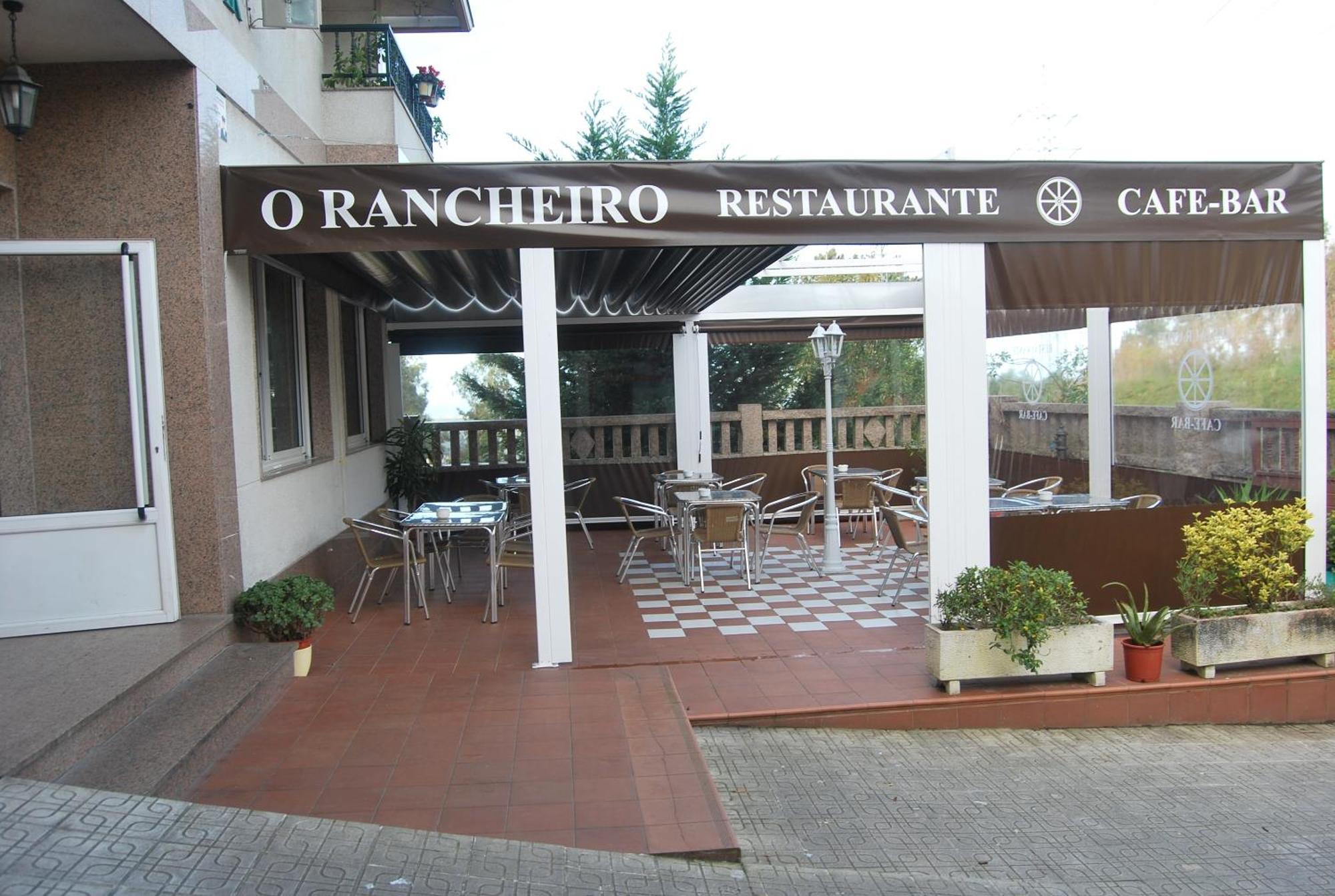 Hostal Restaurante Rancheiro Vigo Bagian luar foto